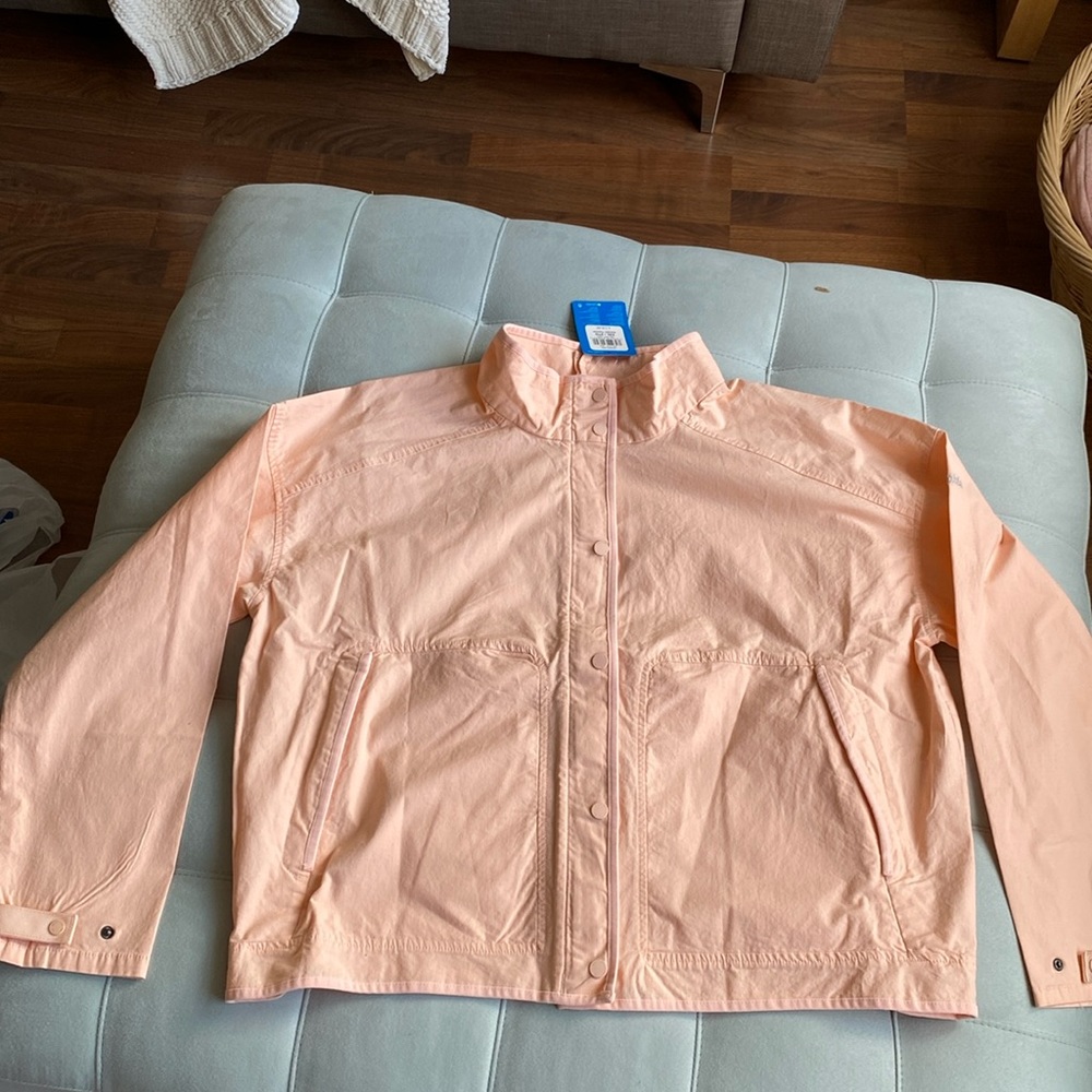 Columbia brand new windbreaker. Size XXL. gorgeous salmon color